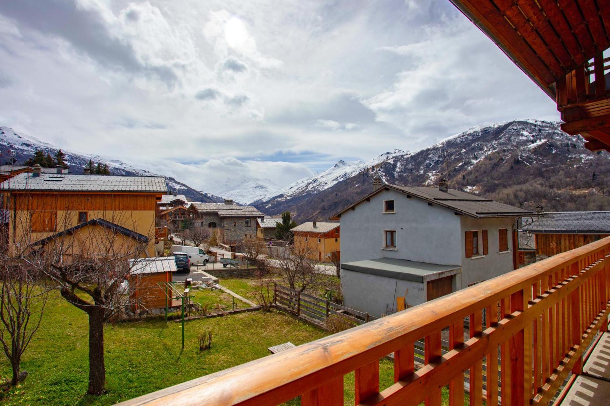 Mariejo, Sauna Et Charme Alpin Saint-Marcel (Savoie)
